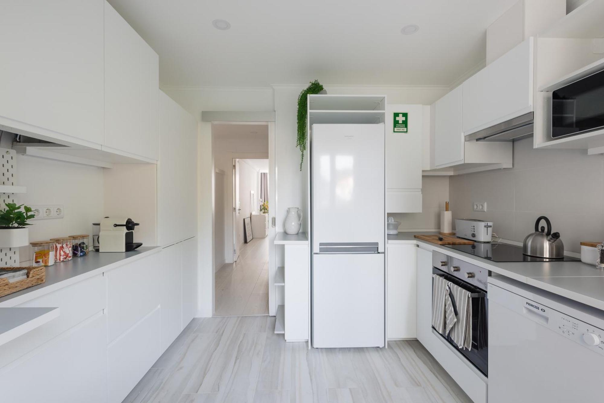 Light-Filled, Fully Renovated Apt Near Belem, By Timecooler Lisbon Exterior photo