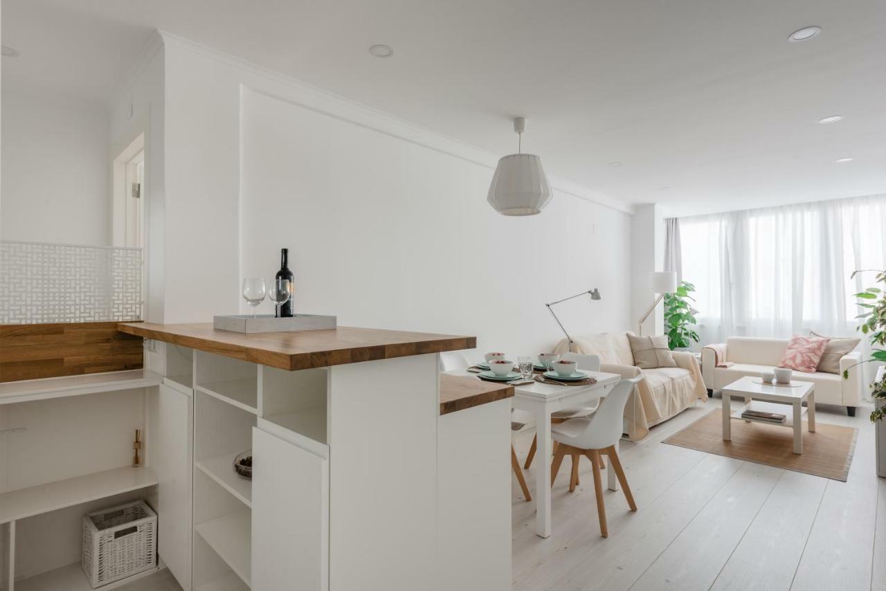 Light-Filled, Fully Renovated Apt Near Belem, By Timecooler Lisbon Exterior photo